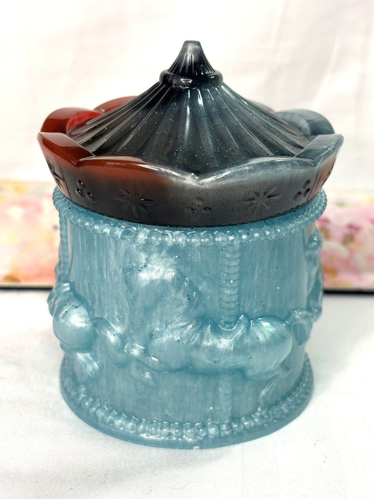 boite décorative en forme de carrousel