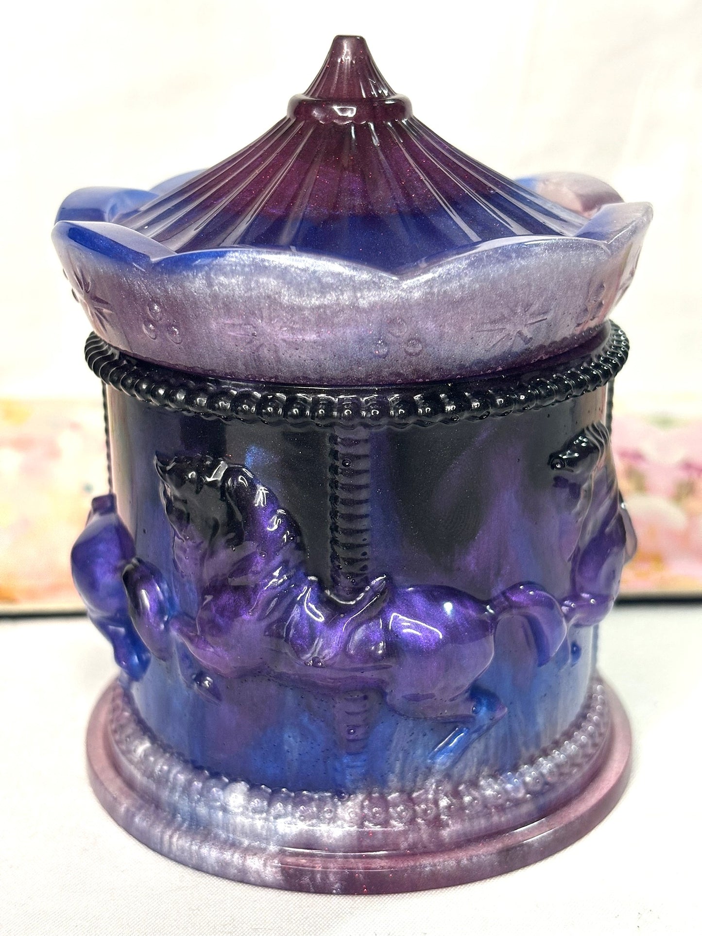 boite décorative en forme de carrousel