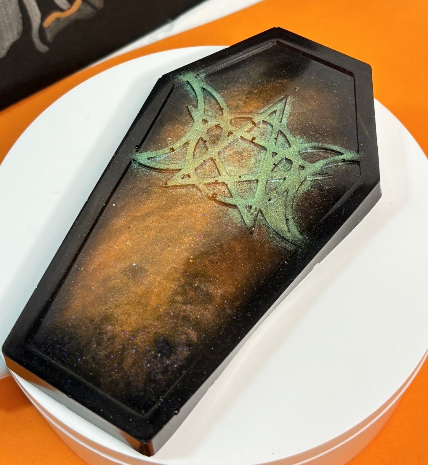 porte en forme de cercueil