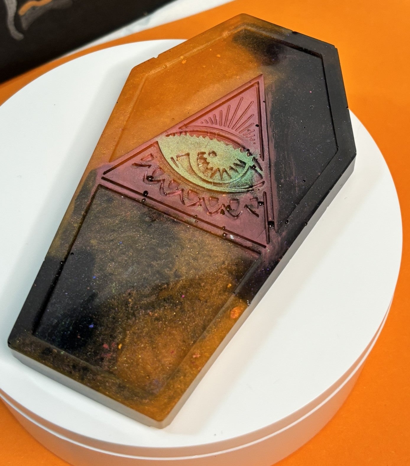 porte en forme de cercueil