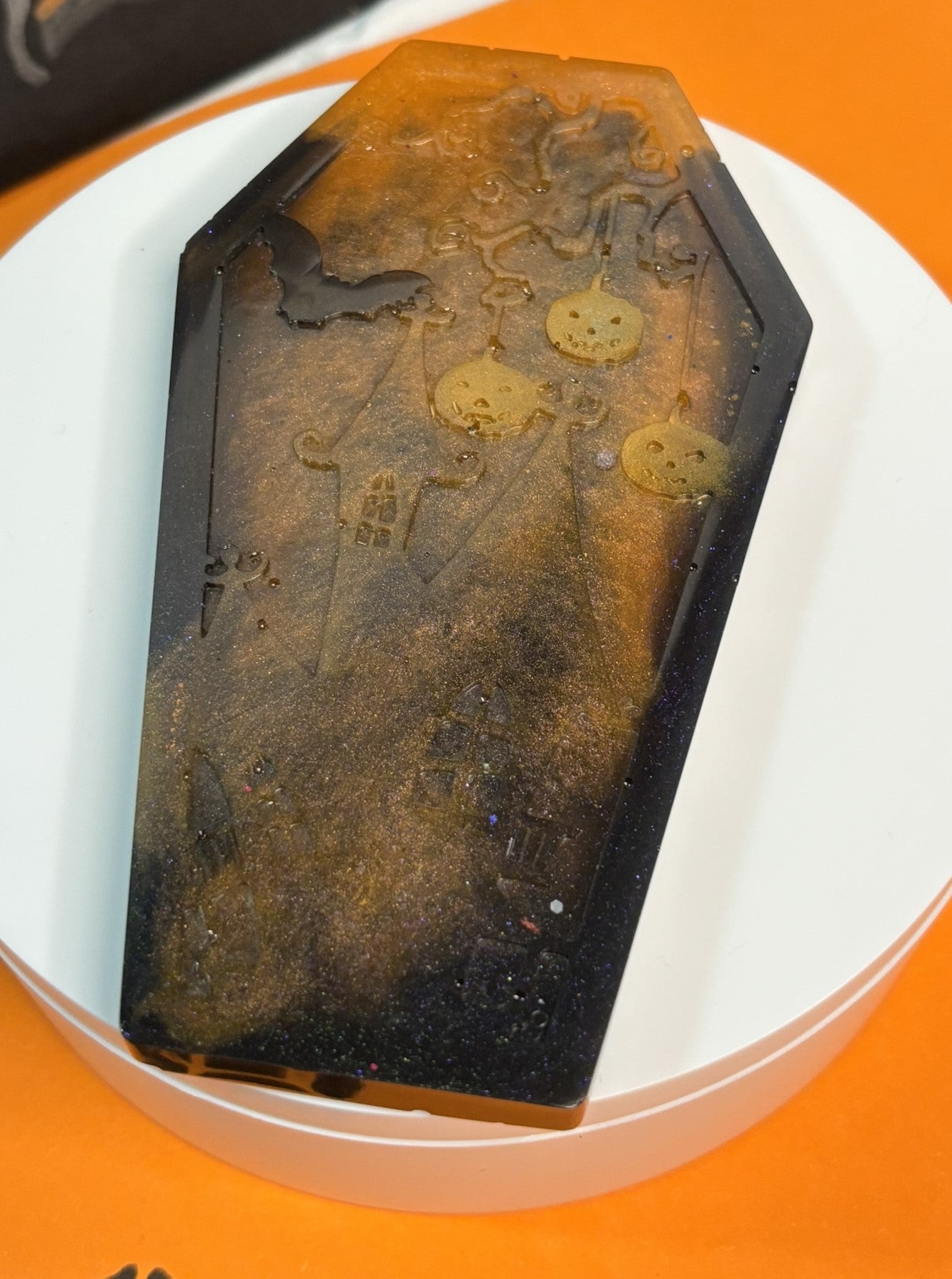 porte en forme de cercueil